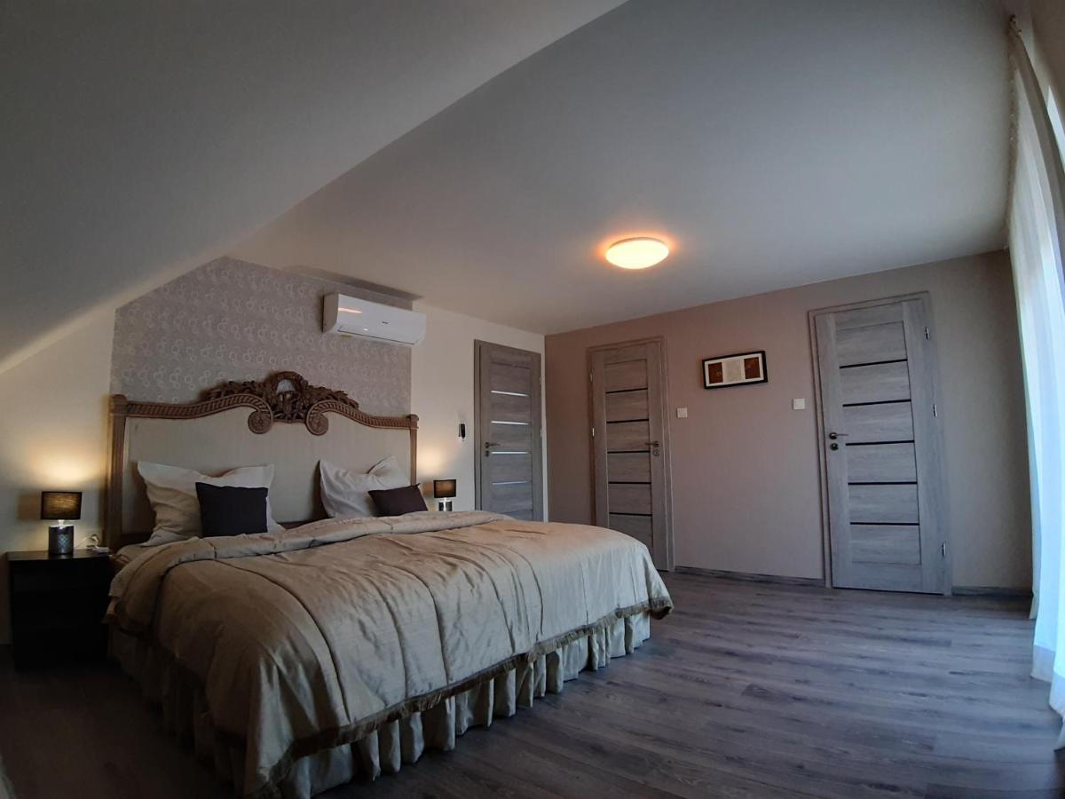 Profi Keco Apartman Balatonalmadi Luaran gambar