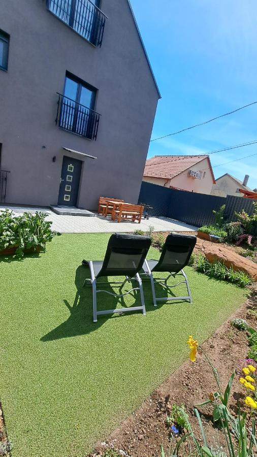 Profi Keco Apartman Balatonalmadi Luaran gambar
