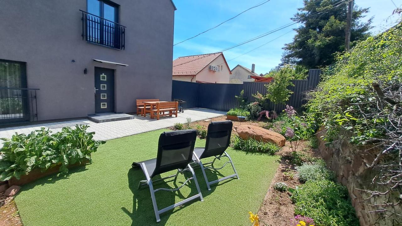 Profi Keco Apartman Balatonalmadi Luaran gambar